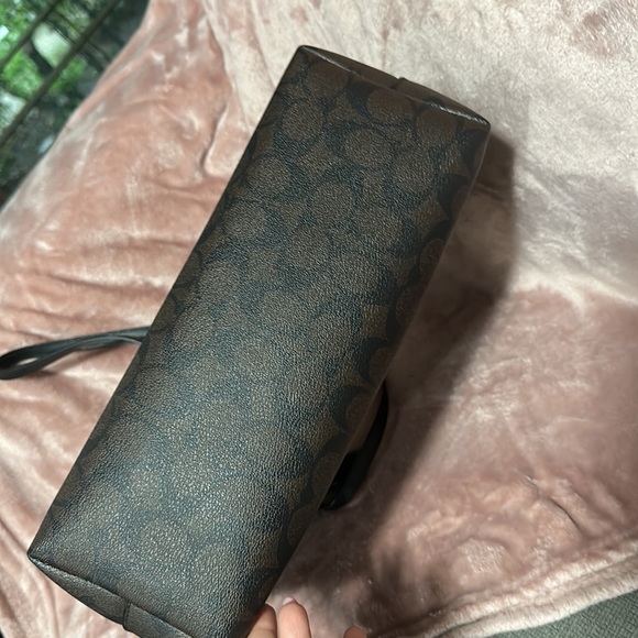 Zip Top Tote In Signature Canvas New without tags - Picture 3 of 4